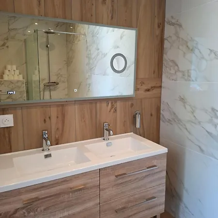 בית הארחה La De La Route Des Vins